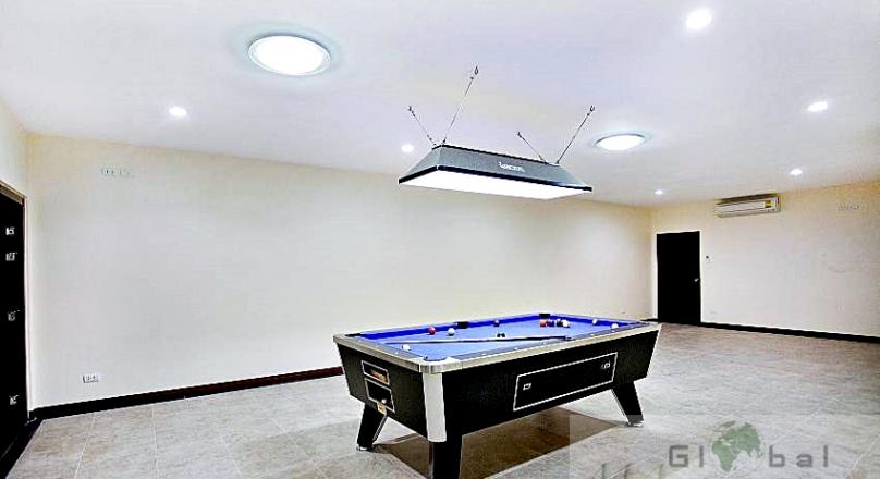 Huay Yai 6-7 bedroom Pool Villa and 3-4-bedroom guest house Pattaya Thailand
